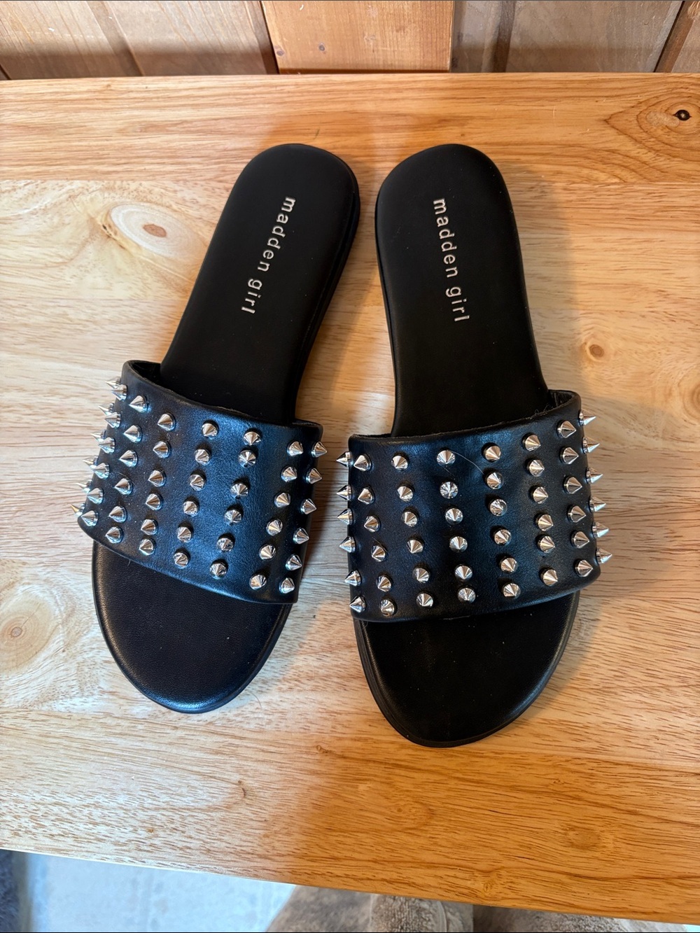 NIB Madden Girl Studded Slides